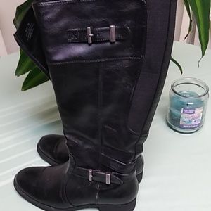 Women's boots size 7 medium